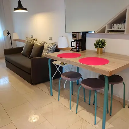 Hostel By Paseo De Colon Apartment Barcelona